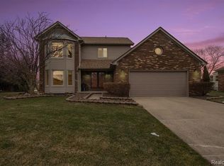 40834 Brightside Ct, Sterling Heights, MI 48310