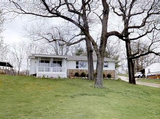 1423 S Lakeshore Dr, Albion, IN