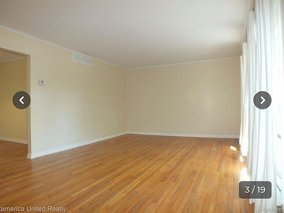 3rd image of 21559 Randall St