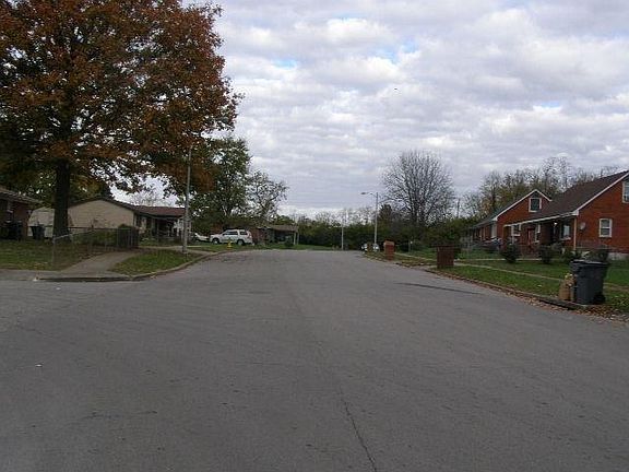 3rd image of 528 Asbury Ln