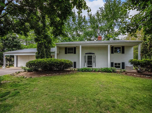 4710 Red Arrow Hwy, Coloma, MI 49038
