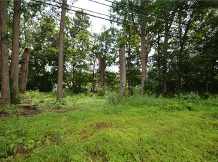 495 Washington Dr, Walnutport, PA 18088