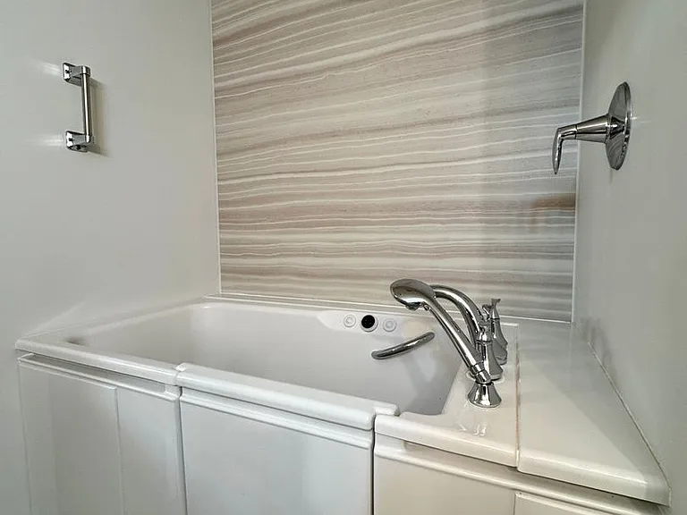 26325 Illinois Ave NE #B103 — Photo 16