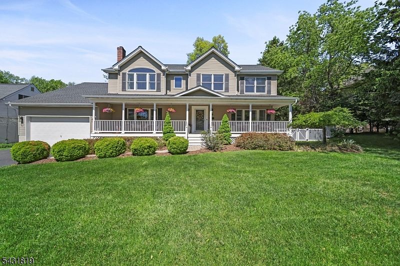 1st image of 66 Linwood Ave