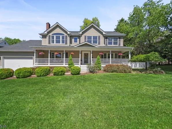 66 Linwood Ave, Midland Park Boro, NJ 07432