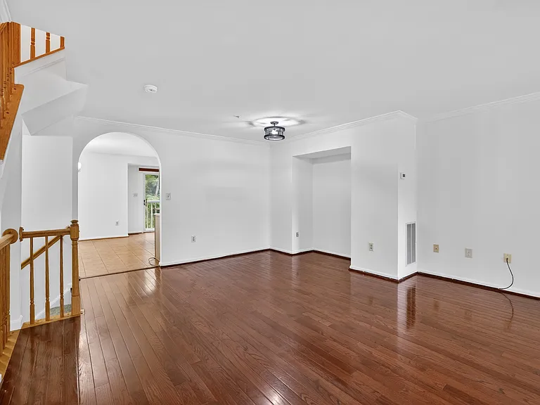 1933 Beecham Ct — Photo 5