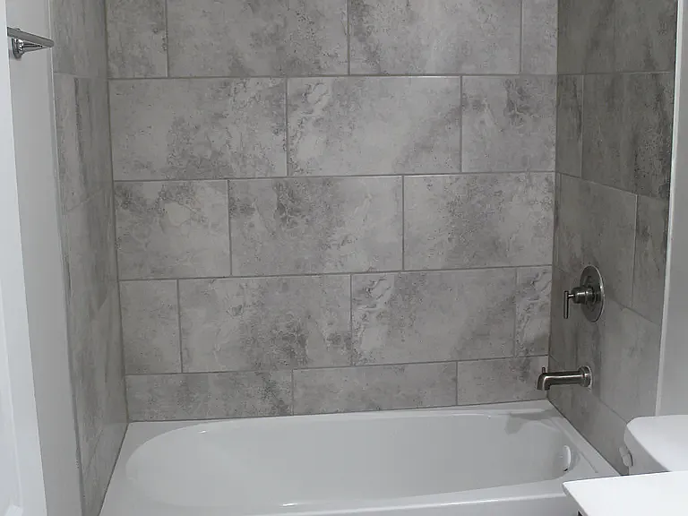 1368 Endicott Ct — Photo 32