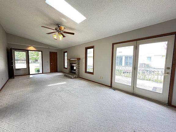 2nd image of 723 N 6th Avenue Cir