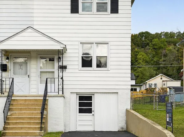 949 Madison St, Coatesville, PA 19320