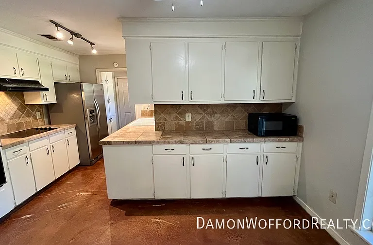 308 Woodrun Dr — Photo 3