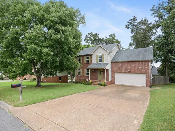 2532 Edinburgh St, Old Hickory, TN 37138