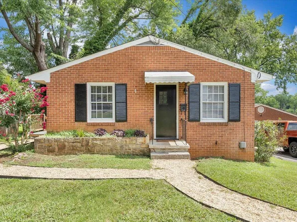 714 Academy St, Salem, VA 24153