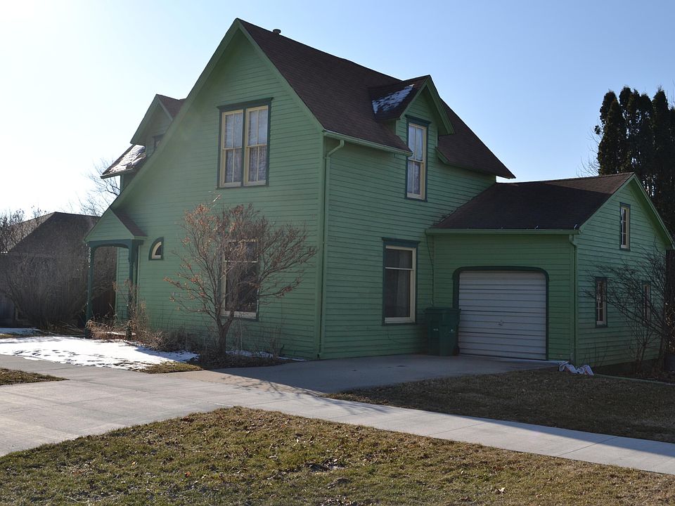 820 Broad St, Story City, IA 50248 Zillow