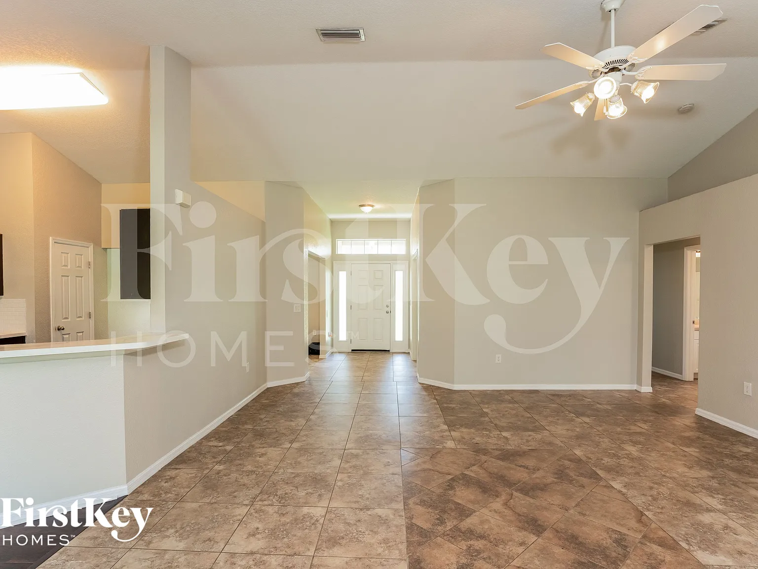 4 bed, 2.0 bath, 2156 sqft, $2,820 — Photo 4