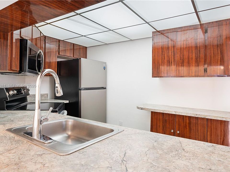 1st image of 20905 NE 8th Ct APT 101-36