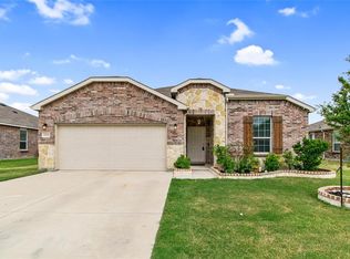 8313 Trickham Bnd, Fort Worth, TX 76131