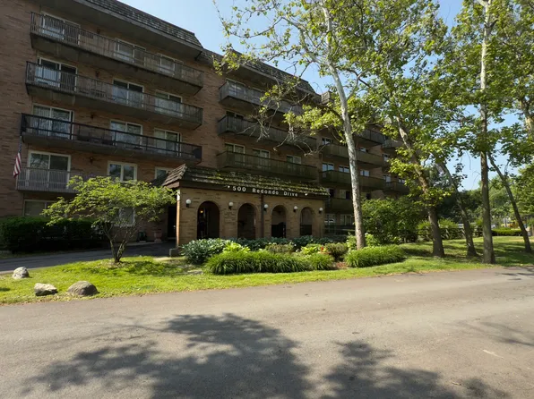 500 Redondo Dr APT 308, Downers Grove, IL 60516
