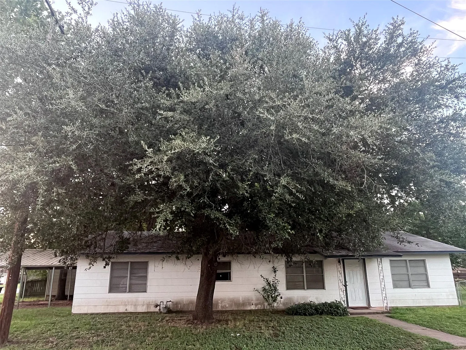 3 bed, 2.0 bath, $2,000 — Photo 3