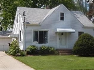 1176 Sunset Rd, Mayfield Heights, OH 44124