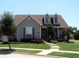 10000 Waterbury Dr, Aubrey, TX 76227