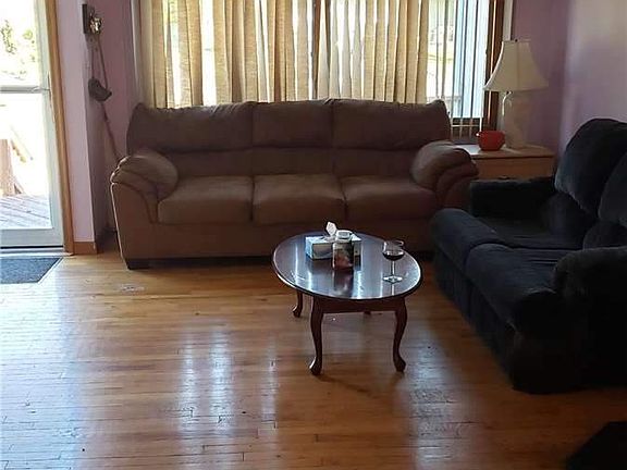 3rd image of 294 Brookville Ave