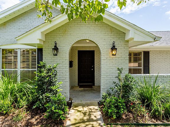 3rd image of 6230 Braesheather Cir