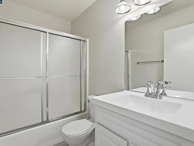 177 Northwood Cmns — Photo 24