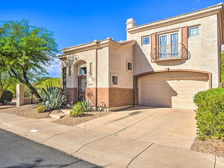4130 E Hallihan Dr — Photo 1