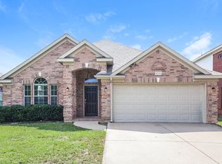9113 Nightingale Dr, Fort Worth, TX 76123