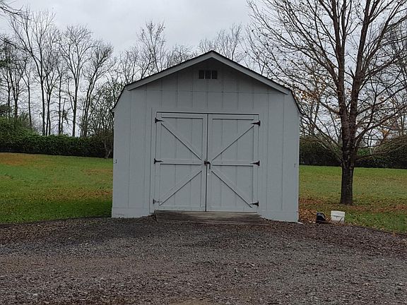 12' x 16' storage building with power and lights