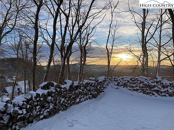 5th image of 268 E Rocky Top Trail