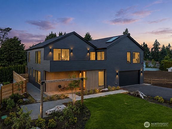 2nd image of 18636 2nd Avenue SW