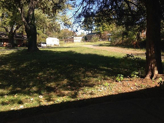 3rd image of 101 Hampden Dr #1