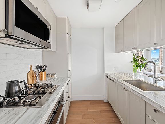 4th image of 389 E 89th St APT 14F