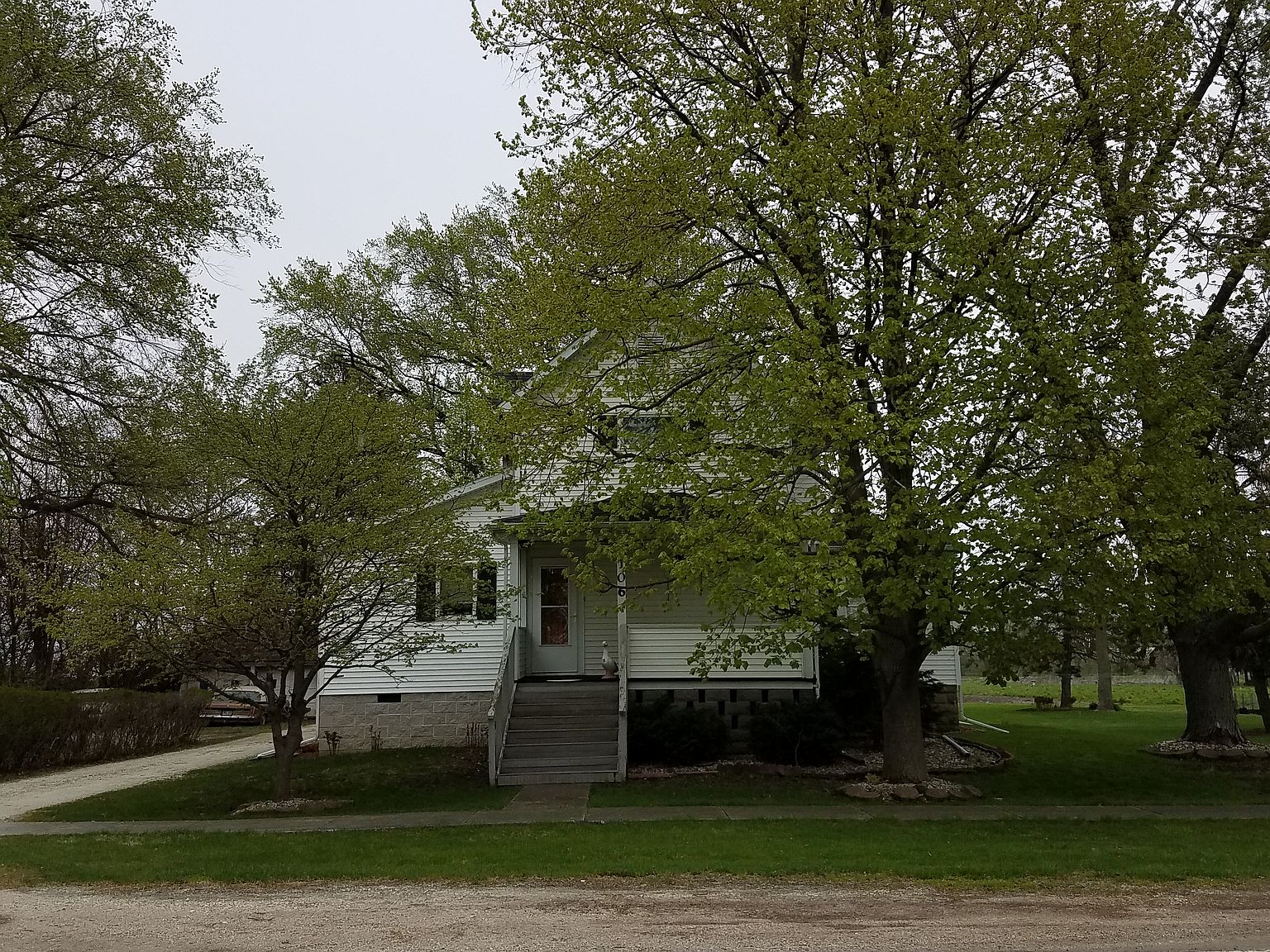 106 N Shelly Ave, Reddick, IL 60961 Zillow