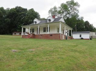 1963 Long Shoals Rd, Lincolnton, NC 28092