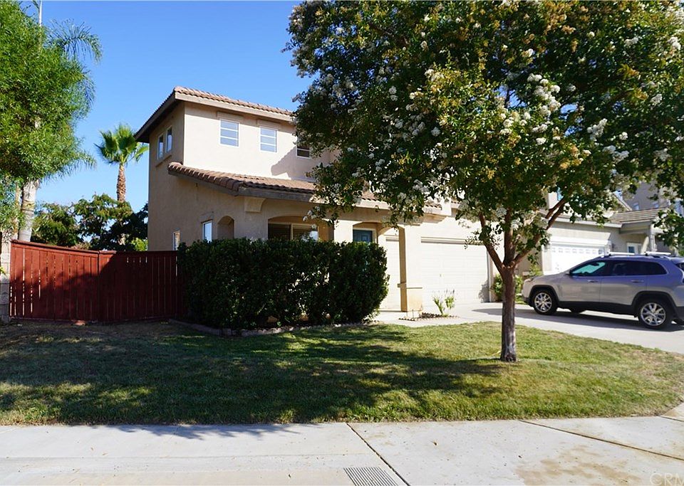1st image of 37220 Moonbeam Ct