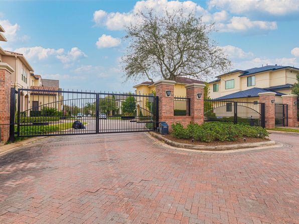 1111 Vista Creek Dr, Sugar Land, TX 77478