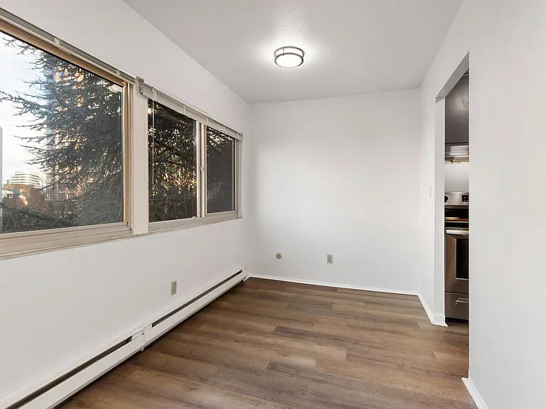 The Willis Apartments — Photo 13