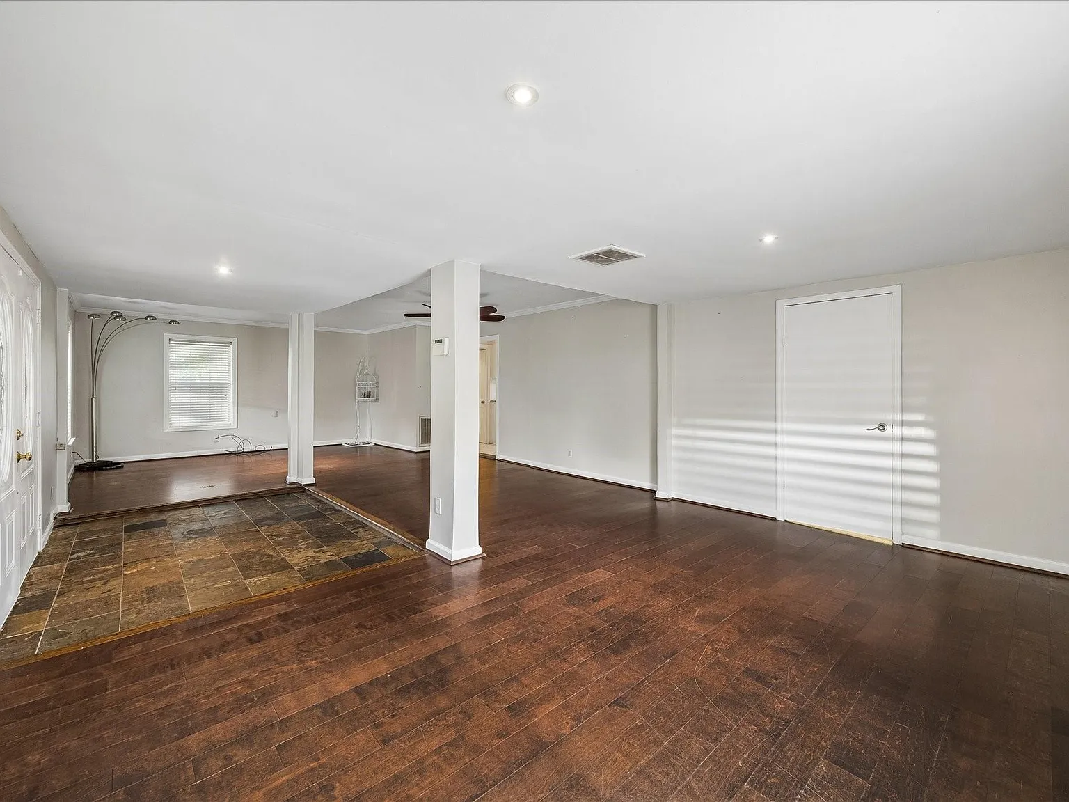4 bed, 2.0 bath, 2149 sqft, $2,300 — Photo 3