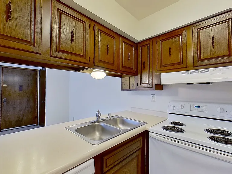 N76W14695 Market Dr #17 — Photo 11