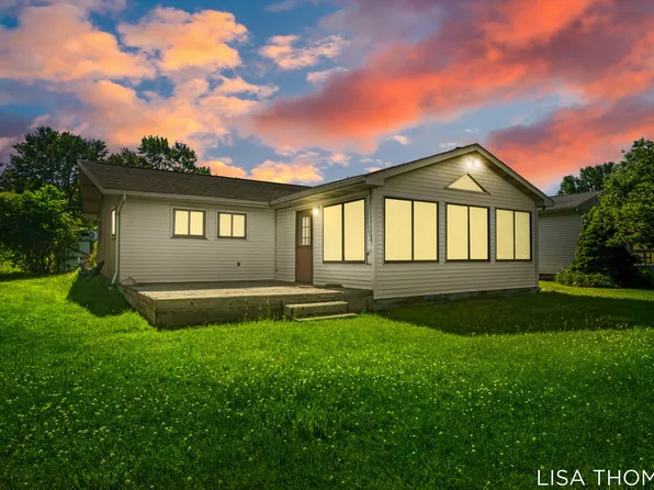 120 Rasmussen Dr, Trufant, MI 49347