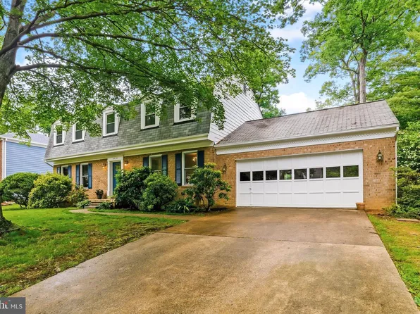 5410 Waycross Dr, Alexandria, VA 22310