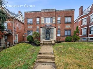 242 Senator Pl APT 8, Cincinnati, OH 45220