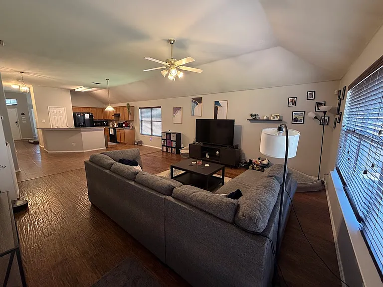 9120 Bedford Ln — Photo 8