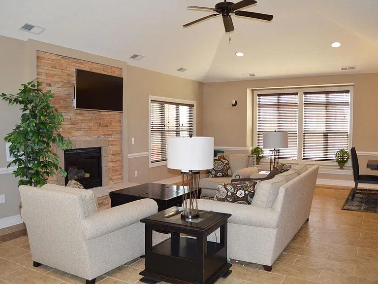 Stoney Pointe Apartment Homes — Photo 54