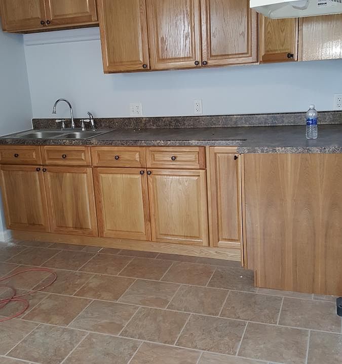 2nd image of 100 1/2 N Grand St #A