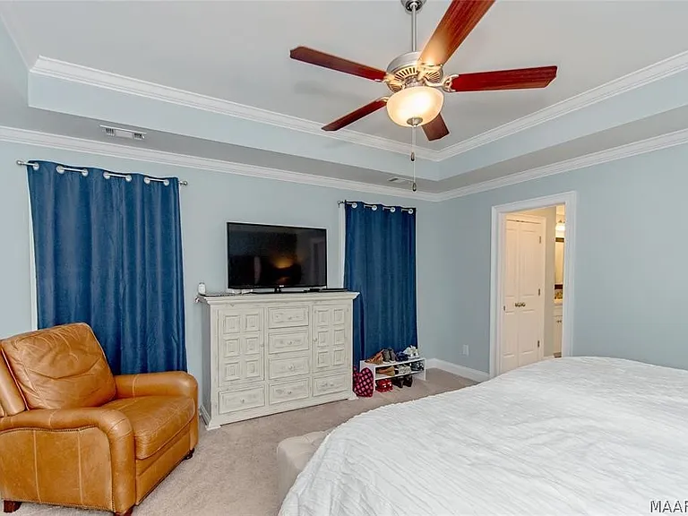 1123 Benjamin Way — Photo 23