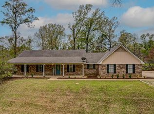 115 Westwood Dr, Vicksburg, MS 39183