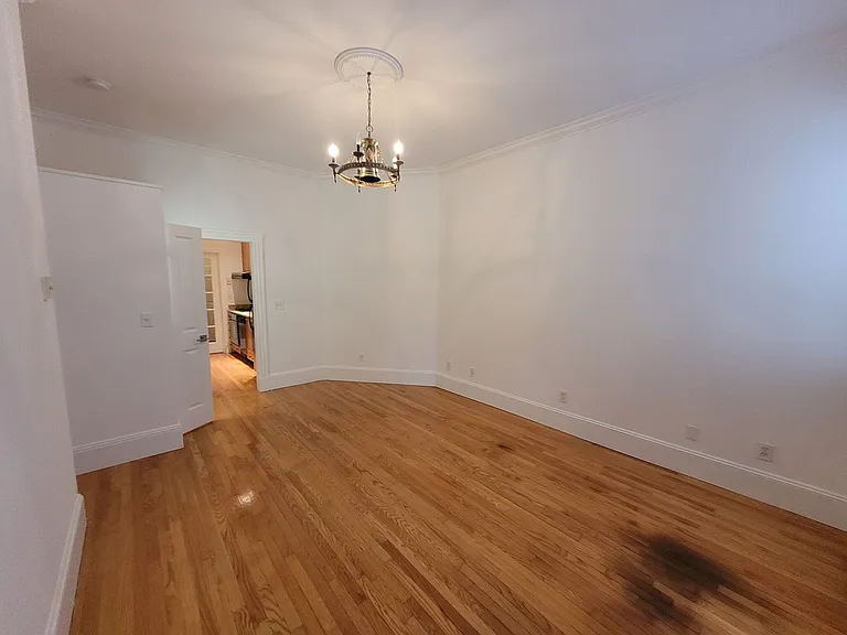 88A W Cedar St — Photo 2